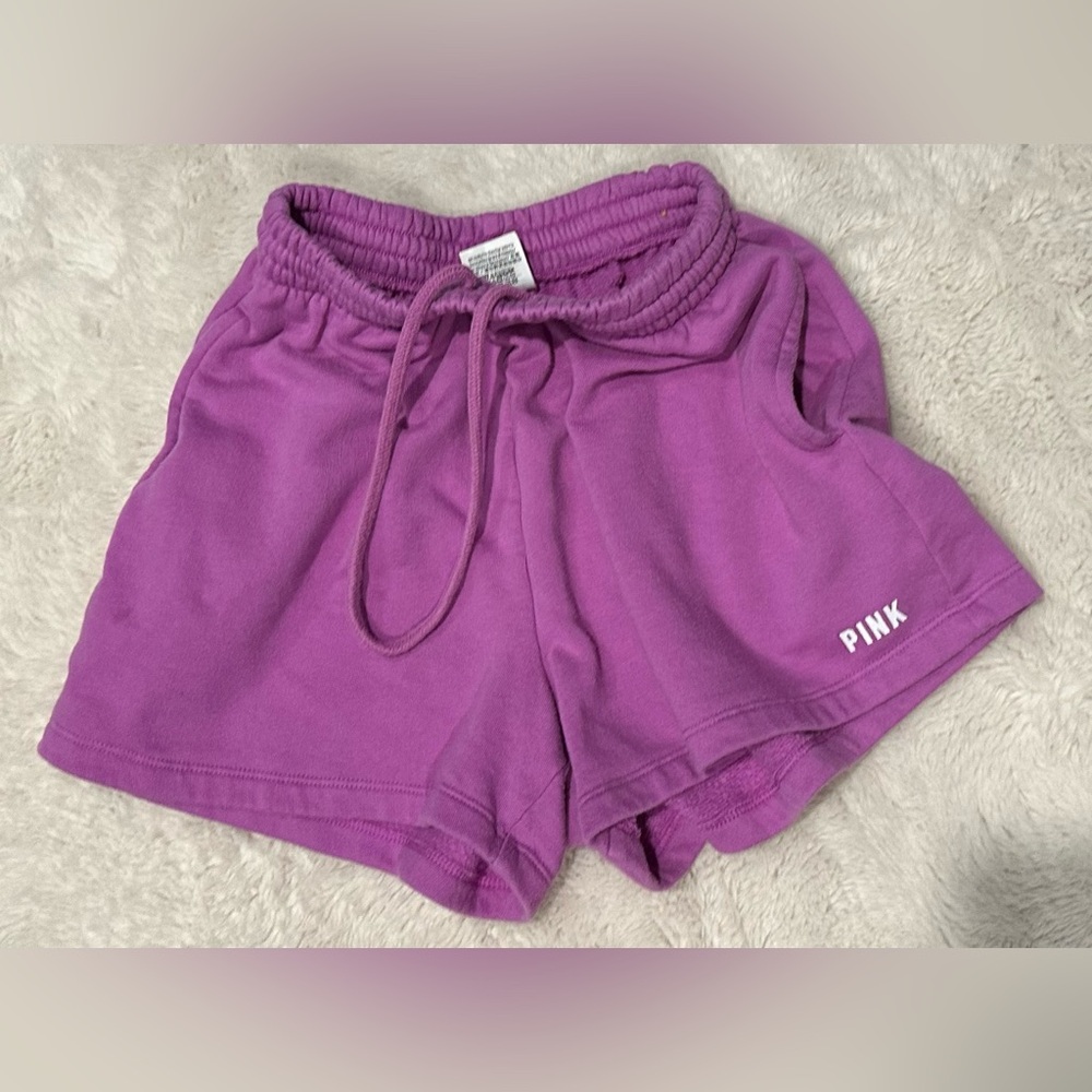 Victoria’s Secret Pink Lounge Shorts Size XS. Excellent Condition 💜